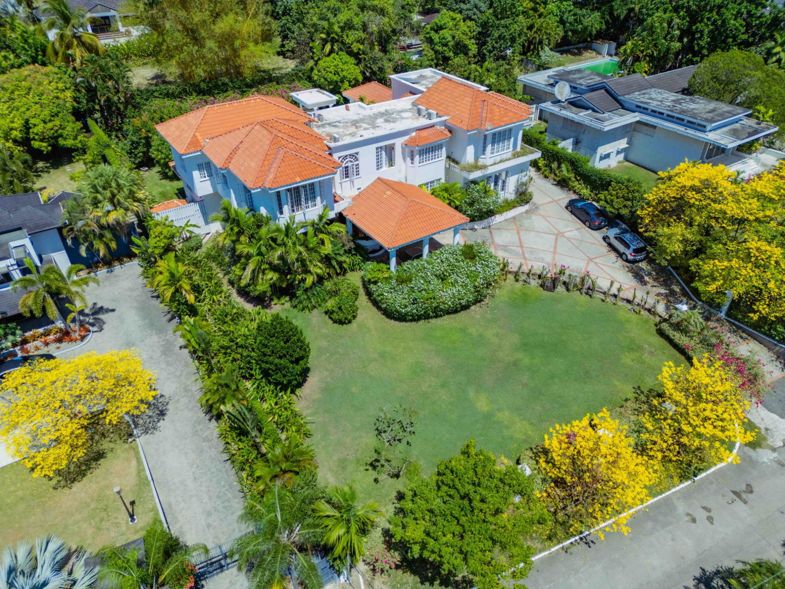 Luxury-6-Bedroom-Home-for-Sale-in-Jacks-Hill-Jamaica Tenth image of Hyperion Avenue in Kingston 6, St. Andrew, Jamaica - property is For Sale