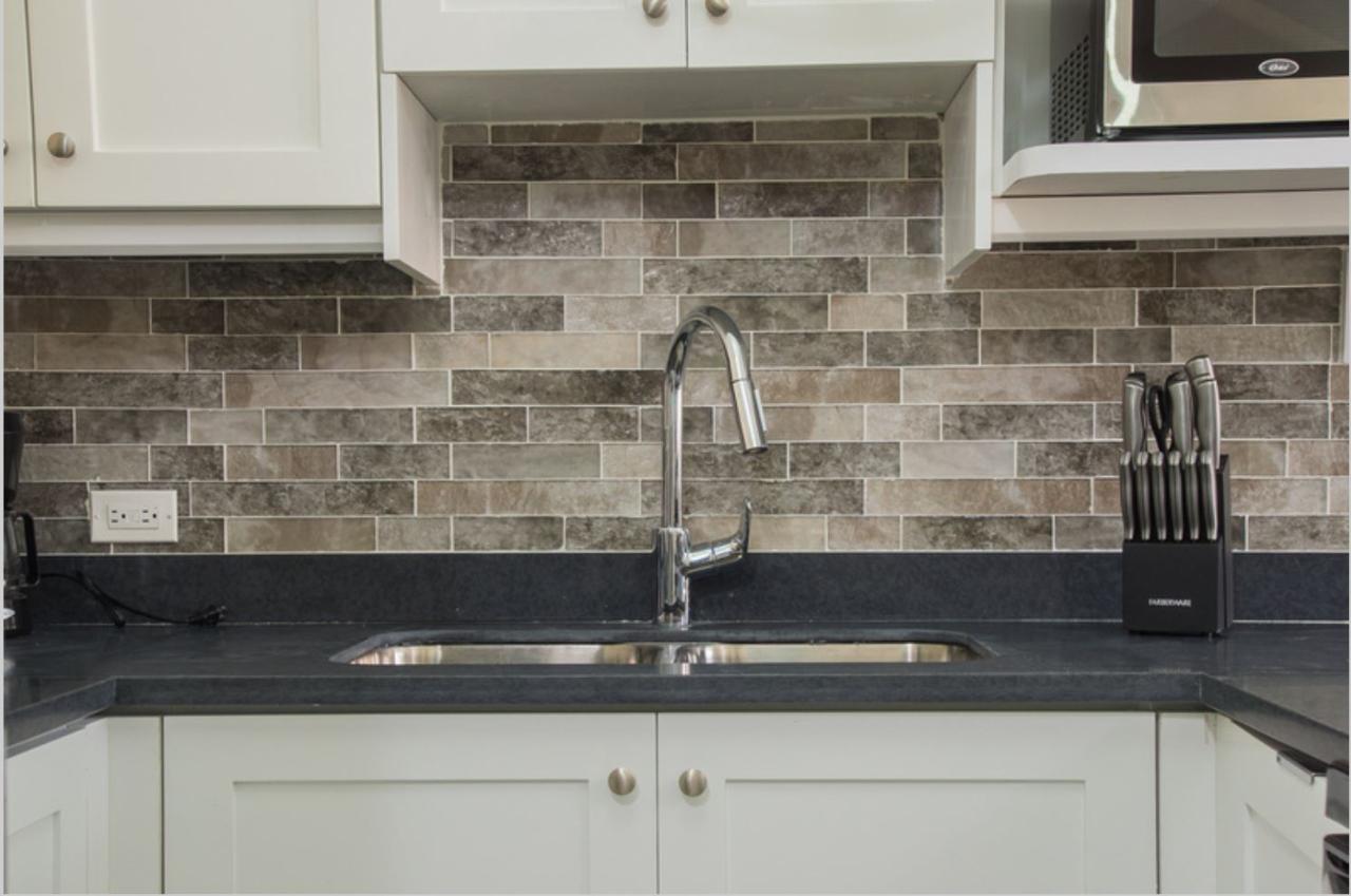 Luxury-Apartment-for-Rent-in-New-Kingston-The-Hampshire Ninth image of 6 Comlin Bank Road in Kingston 6, St. Andrew, Jamaica - property is For Rent