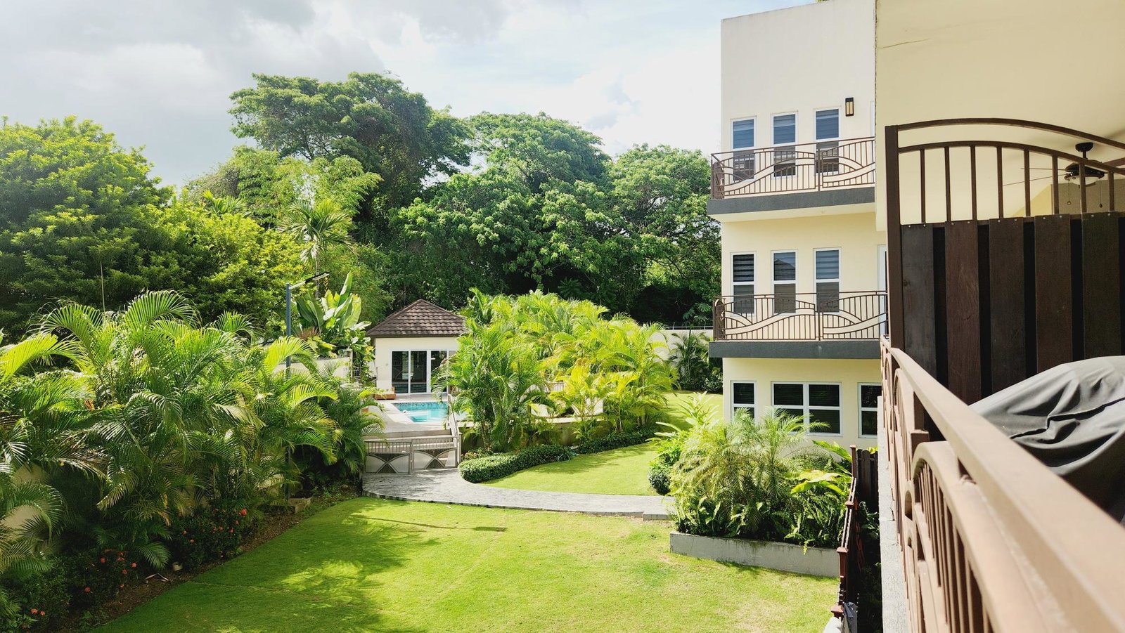 Luxury-Apartment-for-Sale-at-Joshuas-Place-Cherry-Gardens-Kingston Seventeenth image of 27-12 Durie Drive, Kingston 8 in Kingston 8, St. Andrew, Jamaica - property is For Sale
