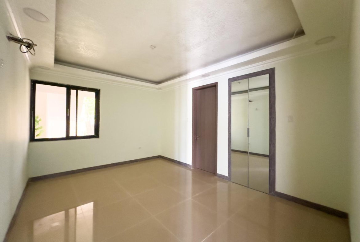Seventh image of 8- Liguanea, Kgn 6 in Kingston 6, St. Andrew, Jamaica - property is For Sale