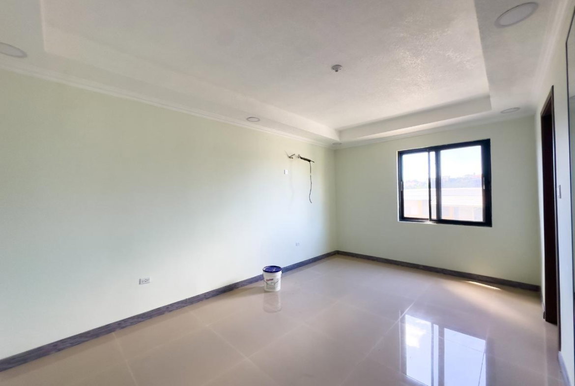 Eighth image of 8- Liguanea, Kgn 6 in Kingston 6, St. Andrew, Jamaica - property is For Sale