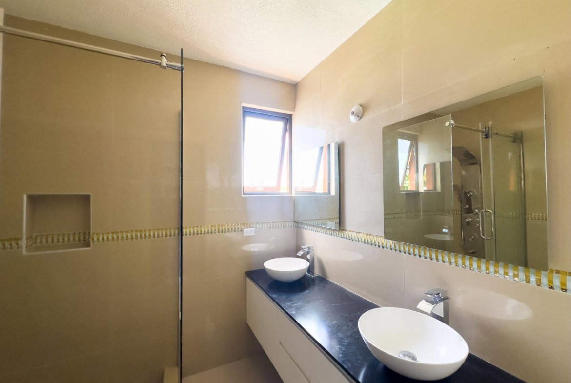 Eleventh image of 8- Liguanea, Kgn 6 in Kingston 6, St. Andrew, Jamaica - property is For Sale