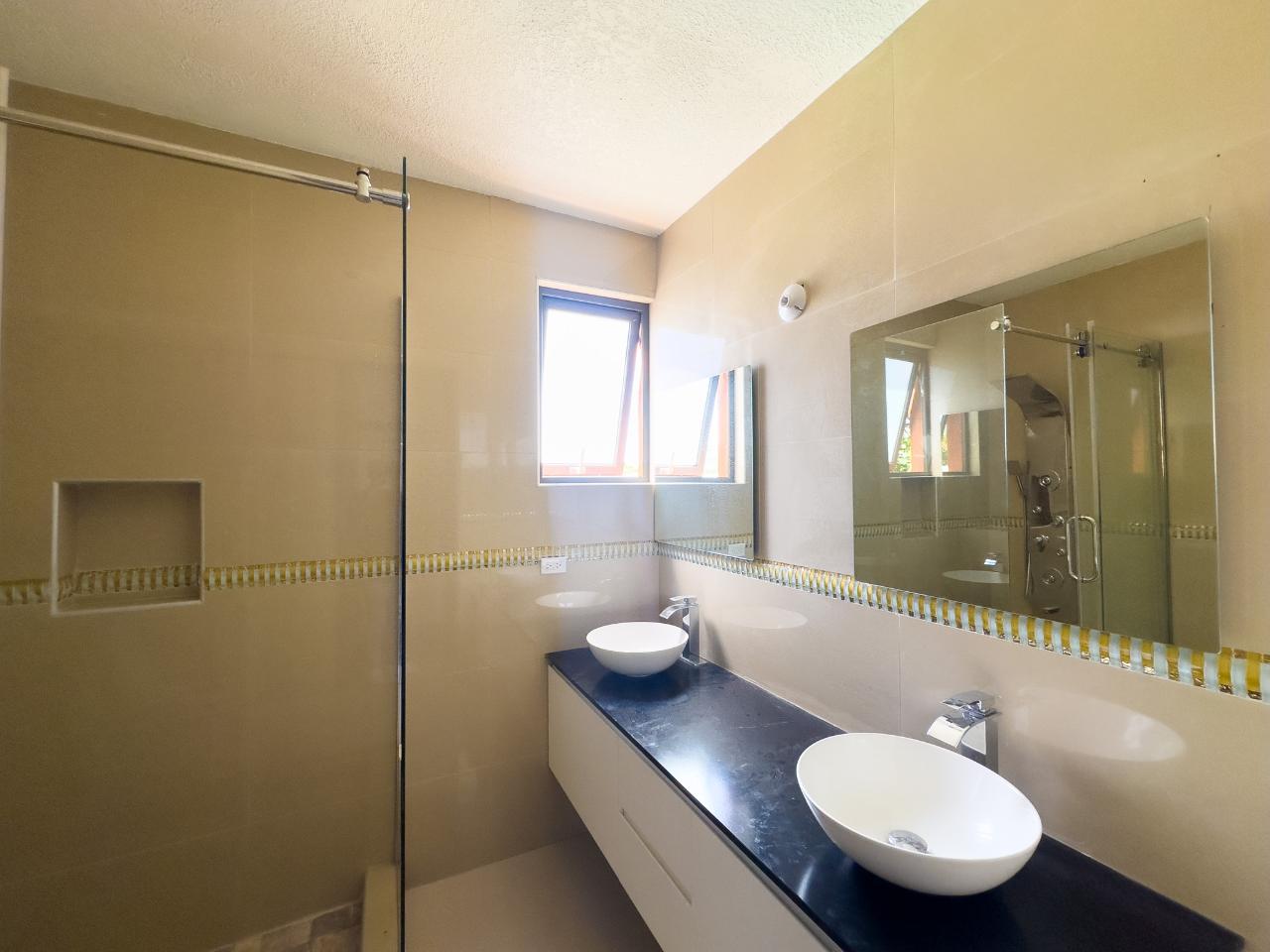 Luxury-Apartment-for-Sale-in-Kingston-6-Modern-Masterpiece Eleventh image of 8- Liguanea, Kgn 6 in Kingston 6, St. Andrew, Jamaica - property is For Sale
