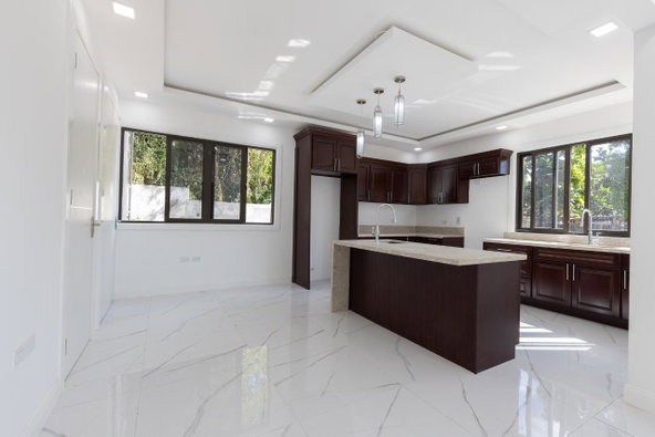 Seventh image of B5-3 Stillwell Road, Kingston in Kingston 8, St. Andrew, Jamaica - property is For Sale