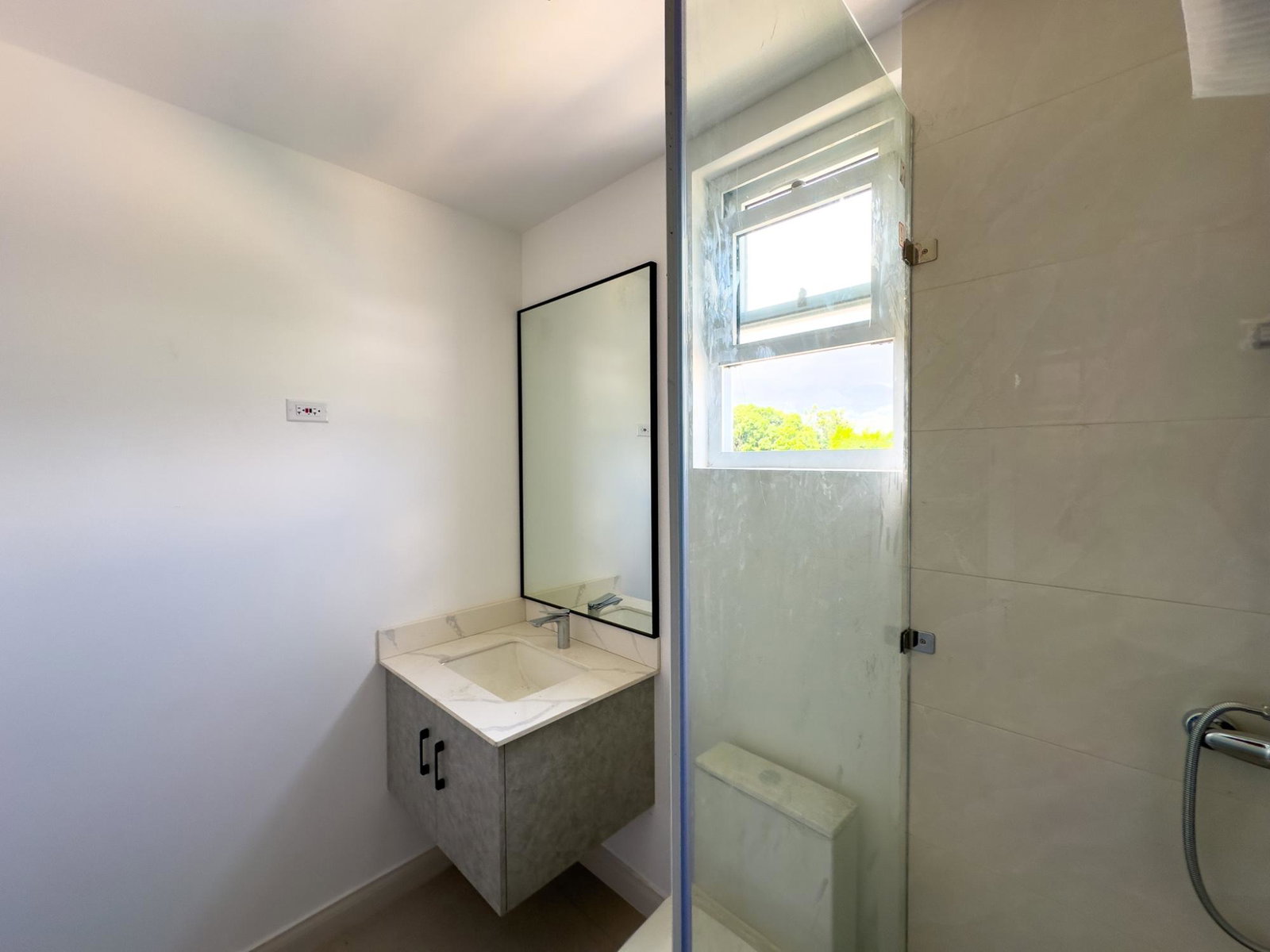 Thirteenth image of 301-44 Upper Waterloo Road in Kingston 8, St. Andrew, Jamaica - property is For Sale