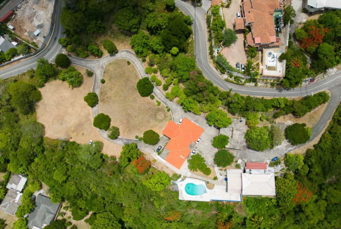 Eighth image of 25 - 27 Beverly Drive in Kingston 6, St. Andrew, Jamaica - property is For Sale