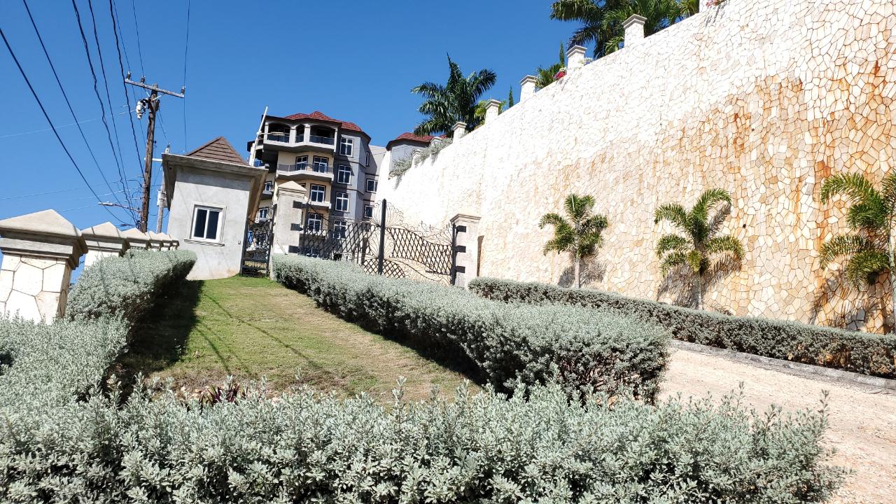 Fifteenth image of Apt#9- Stanmore, Red Hills St. a in Red Hills, St. Andrew, Jamaica - property is For Sale