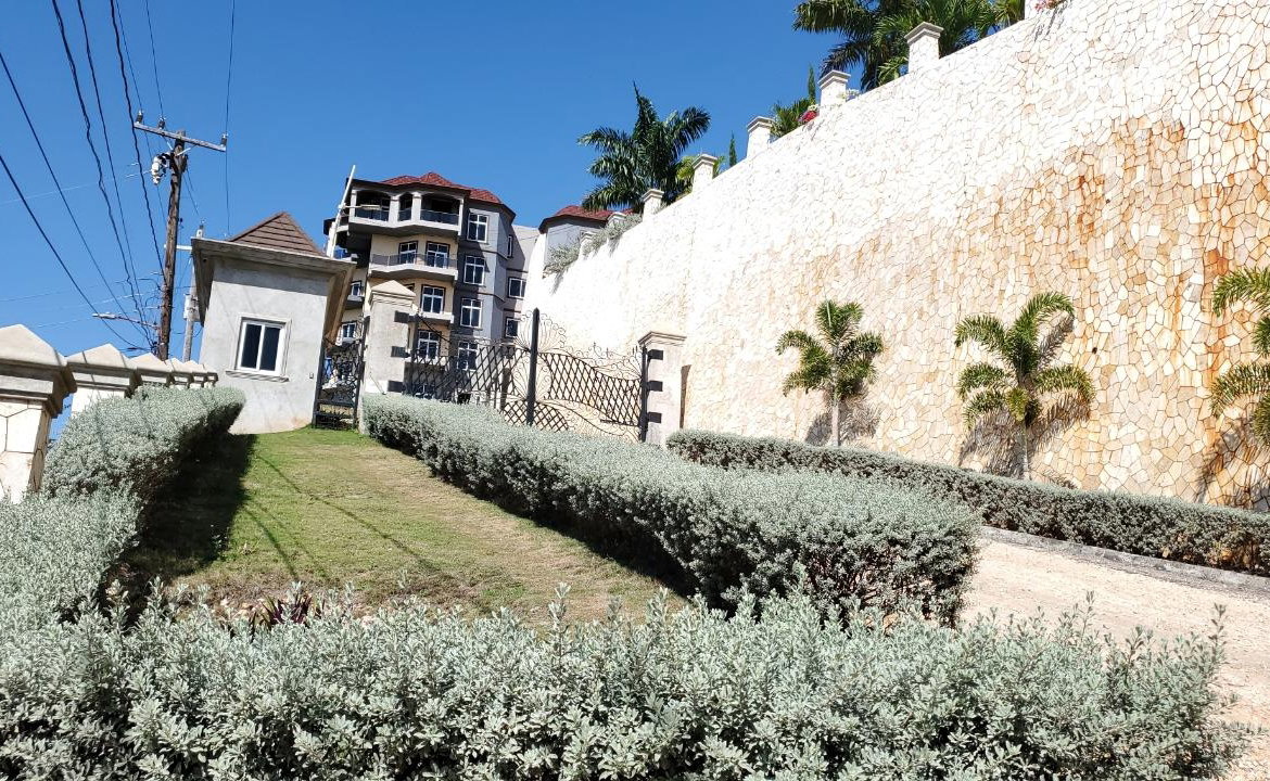 Fifteenth image of Apt #15- Stanmore, Red Hills St. a in Red Hills, St. Andrew, Jamaica - property is For Sale