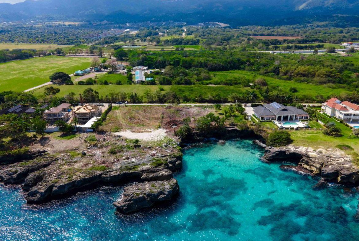 First image of Chukka Cove in Richmond, St. Ann, Jamaica - property is For Sale