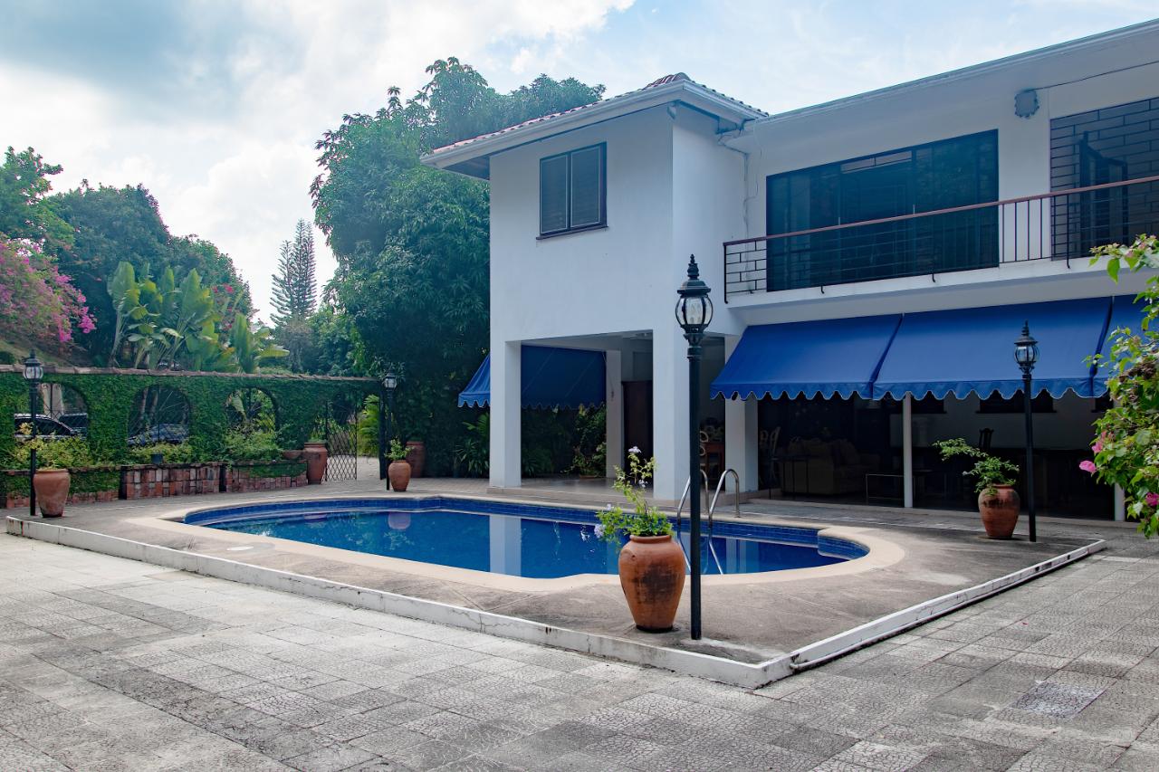 Thirteenth image of 11-13 Bracknell Avenue in Kingston 6, St. Andrew, Jamaica - property is For Sale