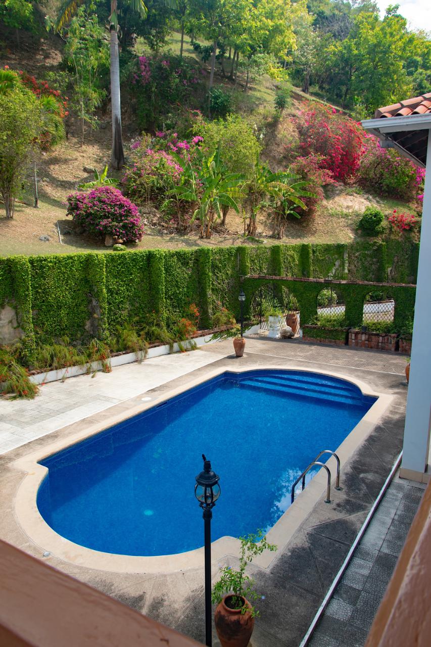 Ninth image of 11-13 Bracknell Avenue in Kingston 6, St. Andrew, Jamaica - property is For Sale