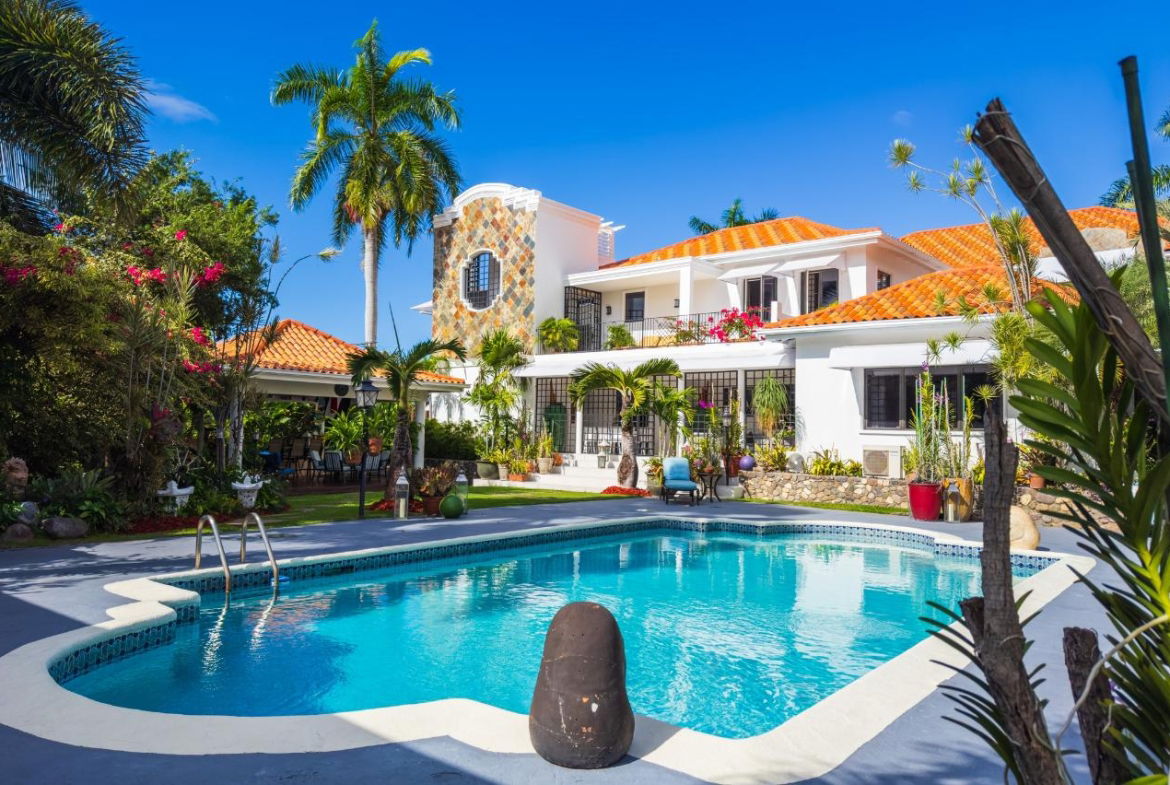 Ninth image of 6 Shortridge Crescent, King in Kingston 6, St. Andrew, Jamaica - property is For Sale