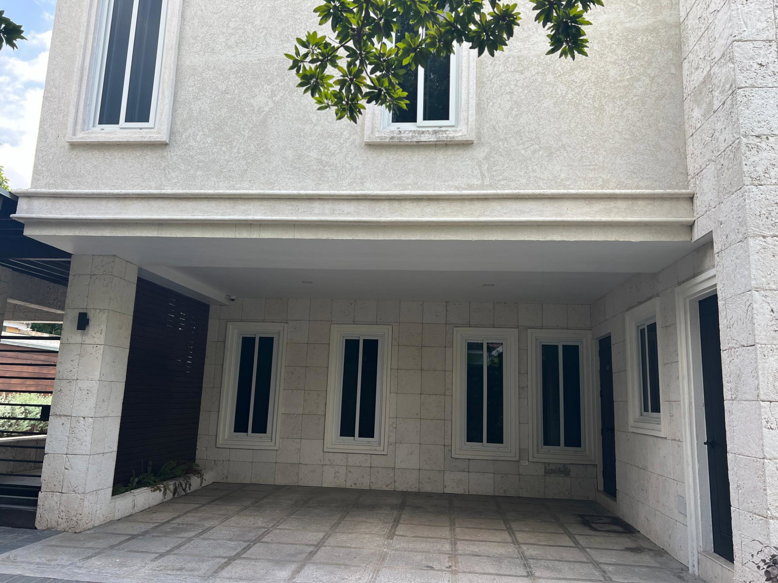 Luxury-Ground-Floor-Apartment-for-Sale-in-St.-Andrew-Jamaica Eighth image of 1-20 Richings Avenue in Kingston 6, St. Andrew, Jamaica - property is For Sale