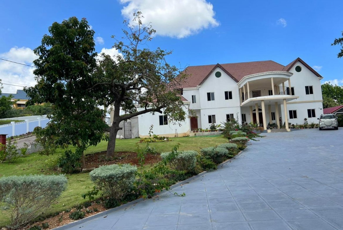 Third image of Mandevill, Ingleside, Man in Mandeville, Manchester, Jamaica - property is For Sale