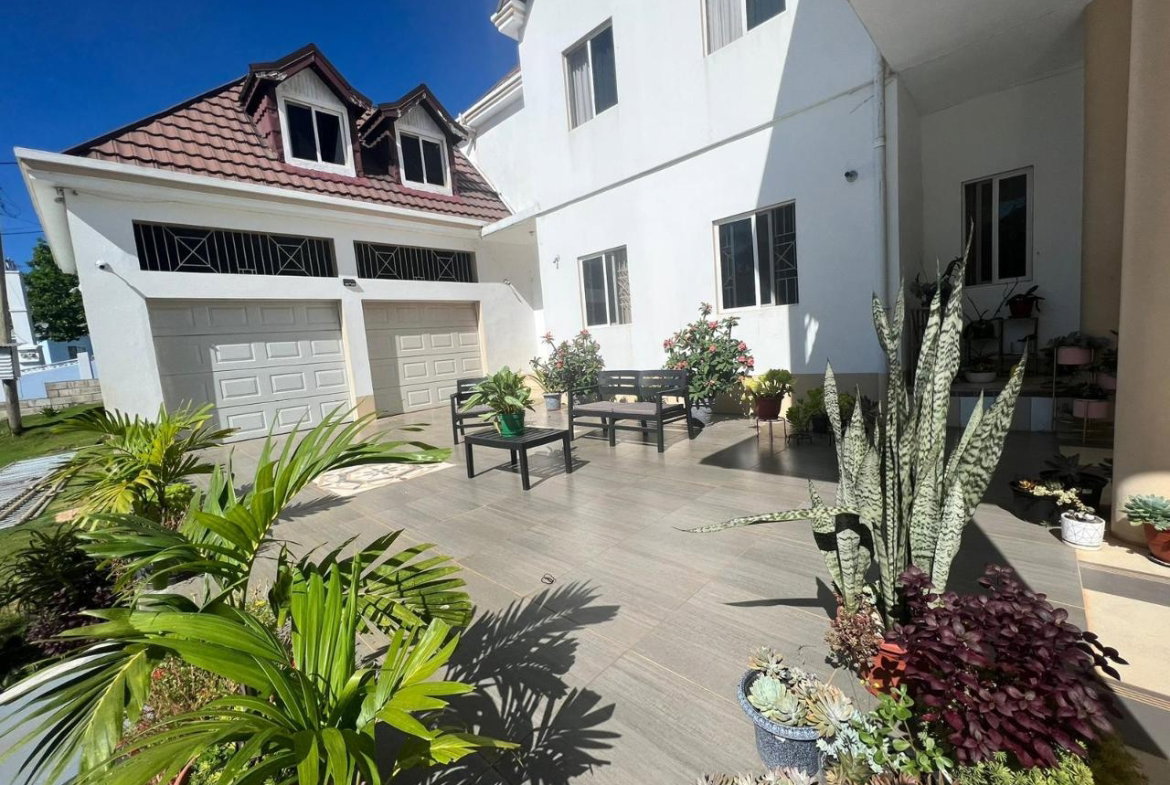 Fifth image of Mandevill, Ingleside, Man in Mandeville, Manchester, Jamaica - property is For Sale