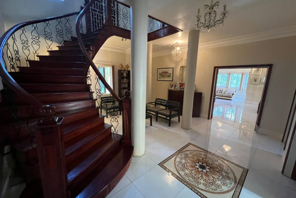 Seventh image of Mandevill, Ingleside, Man in Mandeville, Manchester, Jamaica - property is For Sale