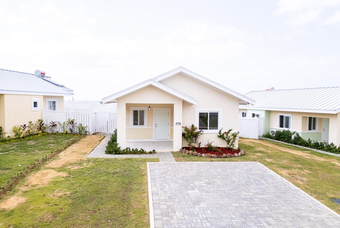 Sixth image of 276 Oceanpointe in Lucea, Hanover, Jamaica - property is For Rent