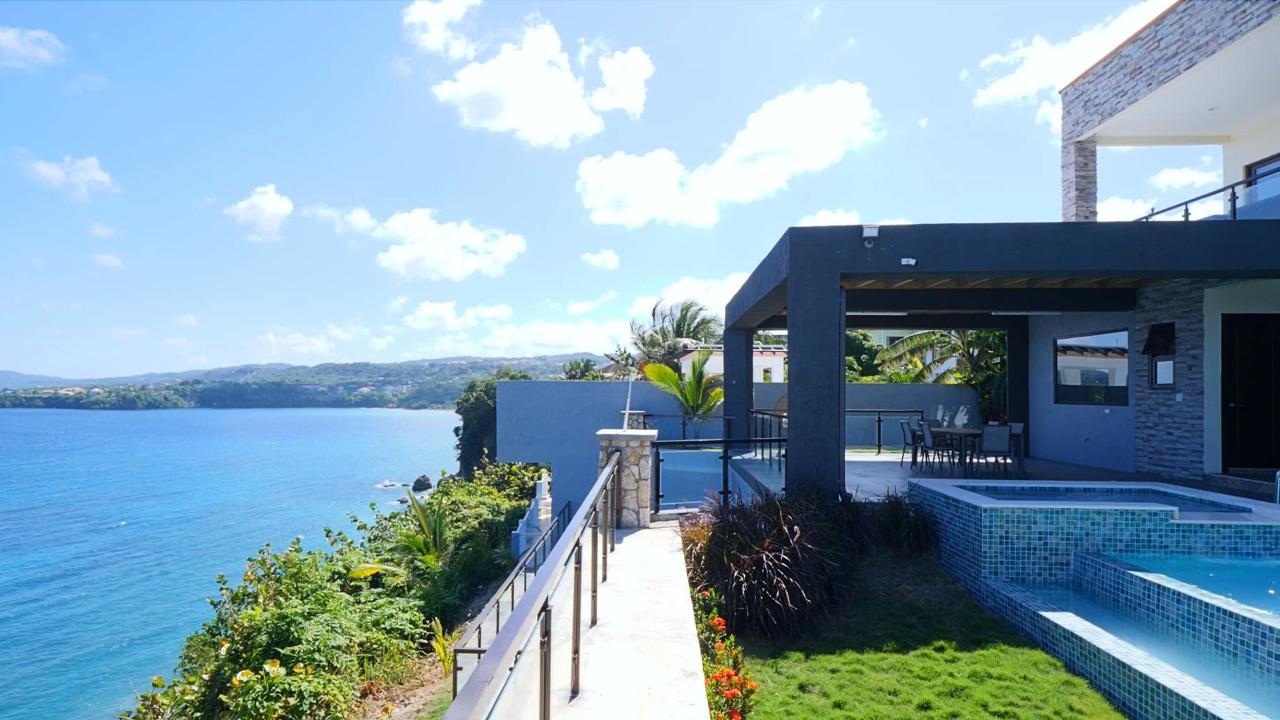 Luxury-Oceanfront-Villa-for-Sale-in-Jamaica-Beach-Tower-Isle Twenty-Third image of 10- Jamaica Beach, Tower Isle in Jamaica Beach, St. Mary, Jamaica - property is For Sale