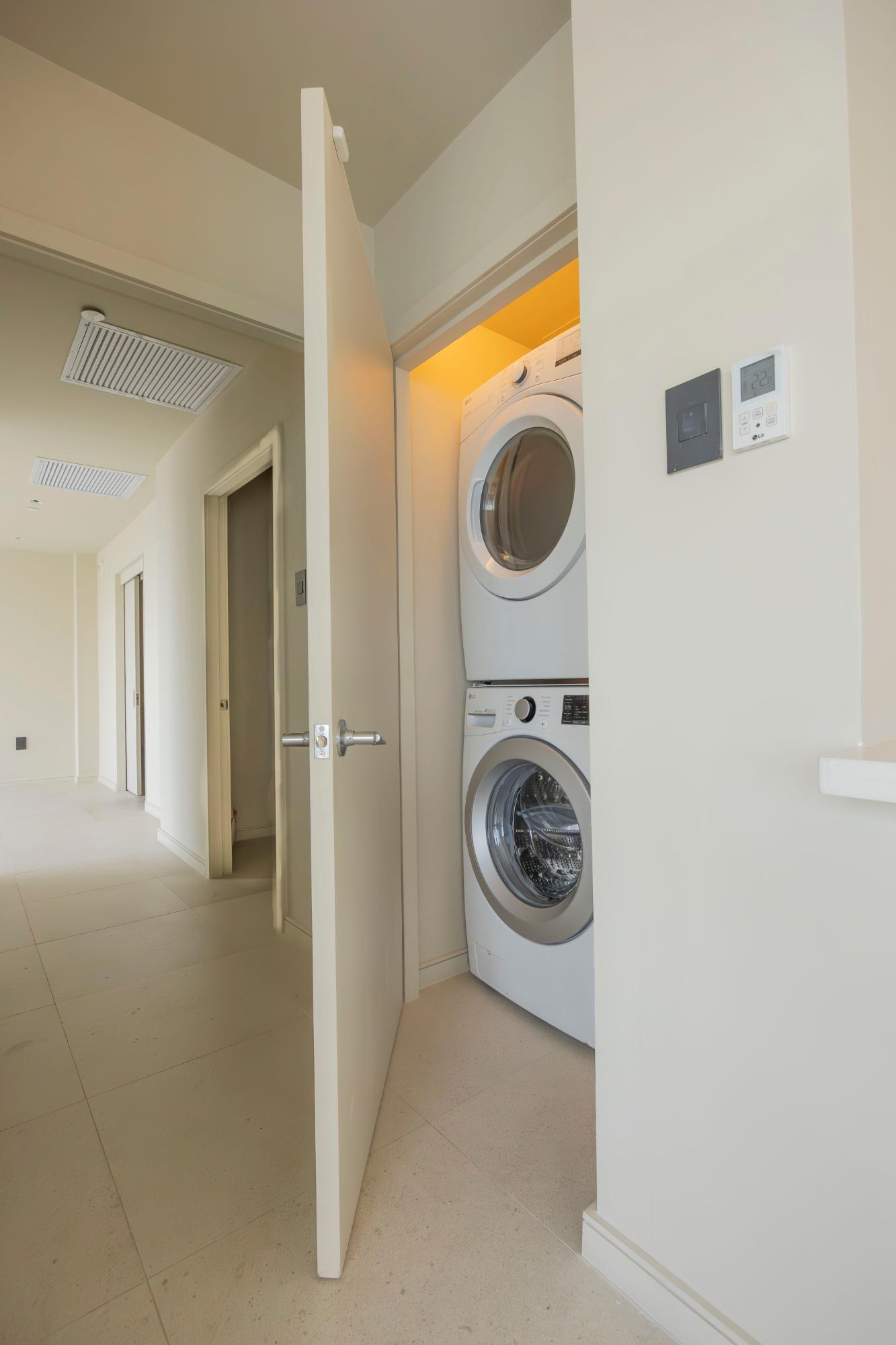 Fourteenth image of 1204-2-4 King Street in Kingston 1, Kingston, Jamaica - property is For Rent