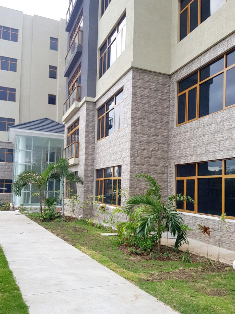 Tenth image of 402-30 Wellington Dr, Kingston in Kingston 6, St. Andrew, Jamaica - property is For Sale