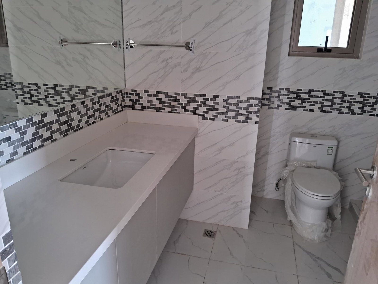 Luxury-Penthouse-Studio-Apartment-for-Sale-in-St.-Andrew-Jamaica Ninth image of Pha6-50 1/4 Deanery Road in Kingston 3, St. Andrew, Jamaica - property is For Sale