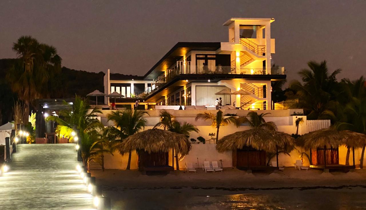 Luxury-Penthouse-Studio-for-Sale-in-Whitehouse-Jamaica-Ocean-Views-Private-Beach First image of Parkers Bay Whitehouse in WHITEHOUSE, Westmoreland, Jamaica - property is For Sale