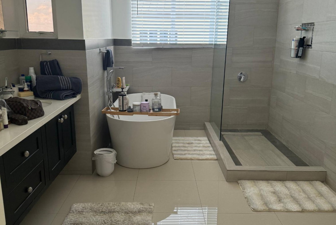 Thirteenth image of 16-7 Degenhart cl Millsborough in Kingston 6, St. Andrew, Jamaica - property is For Rent