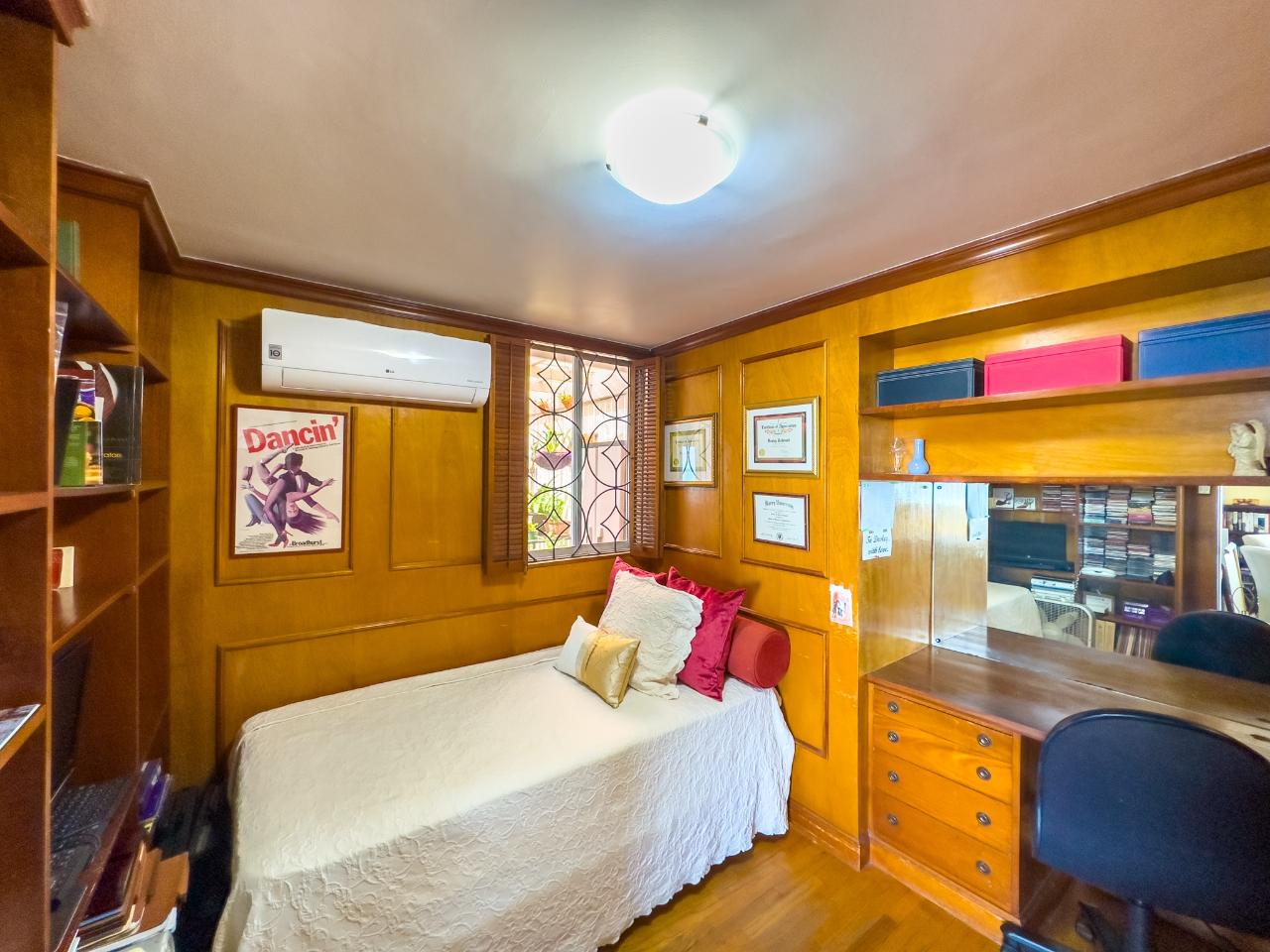 Ninth image of Ph6-8 Ocean Boulevard in Downtown Kingston, Kingston, Jamaica - property is For Sale