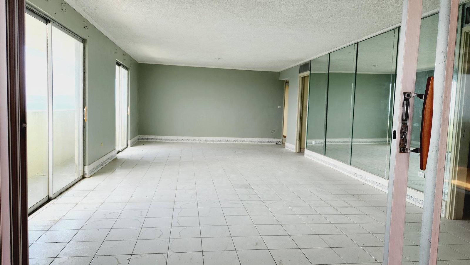 Tenth image of Ph1-8 Ocean Boulevard, Kingston in Downtown Kingston, Kingston, Jamaica - property is For Sale