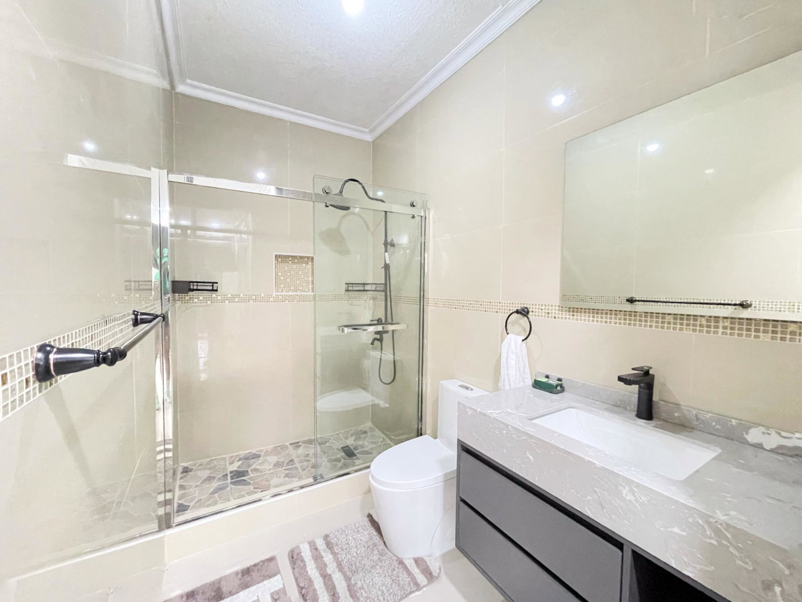 Eighth image of 6-6 Wellington Drive in Kingston 6, St. Andrew, Jamaica - property is For Rent