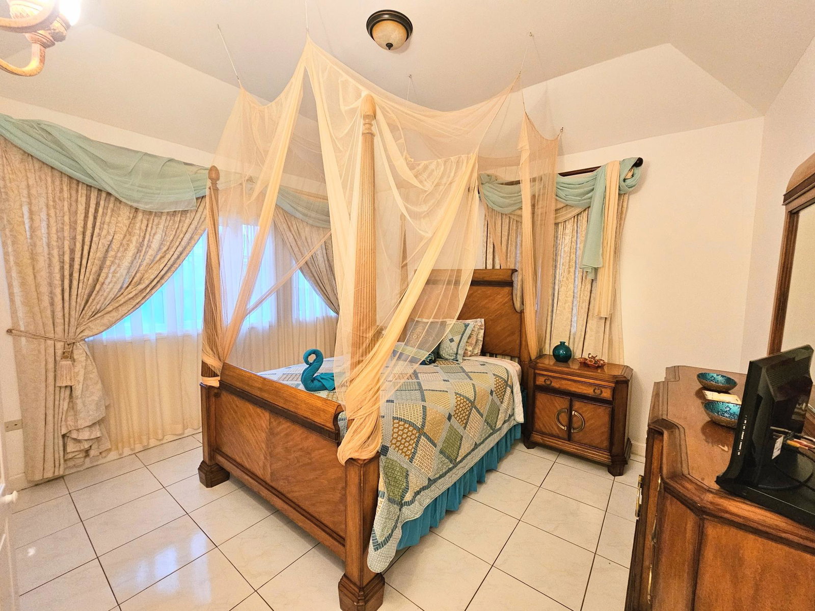Eighteenth image of 35-205 Mango Walk Country Club in Montego Bay, St. James, Jamaica - property is For Rent