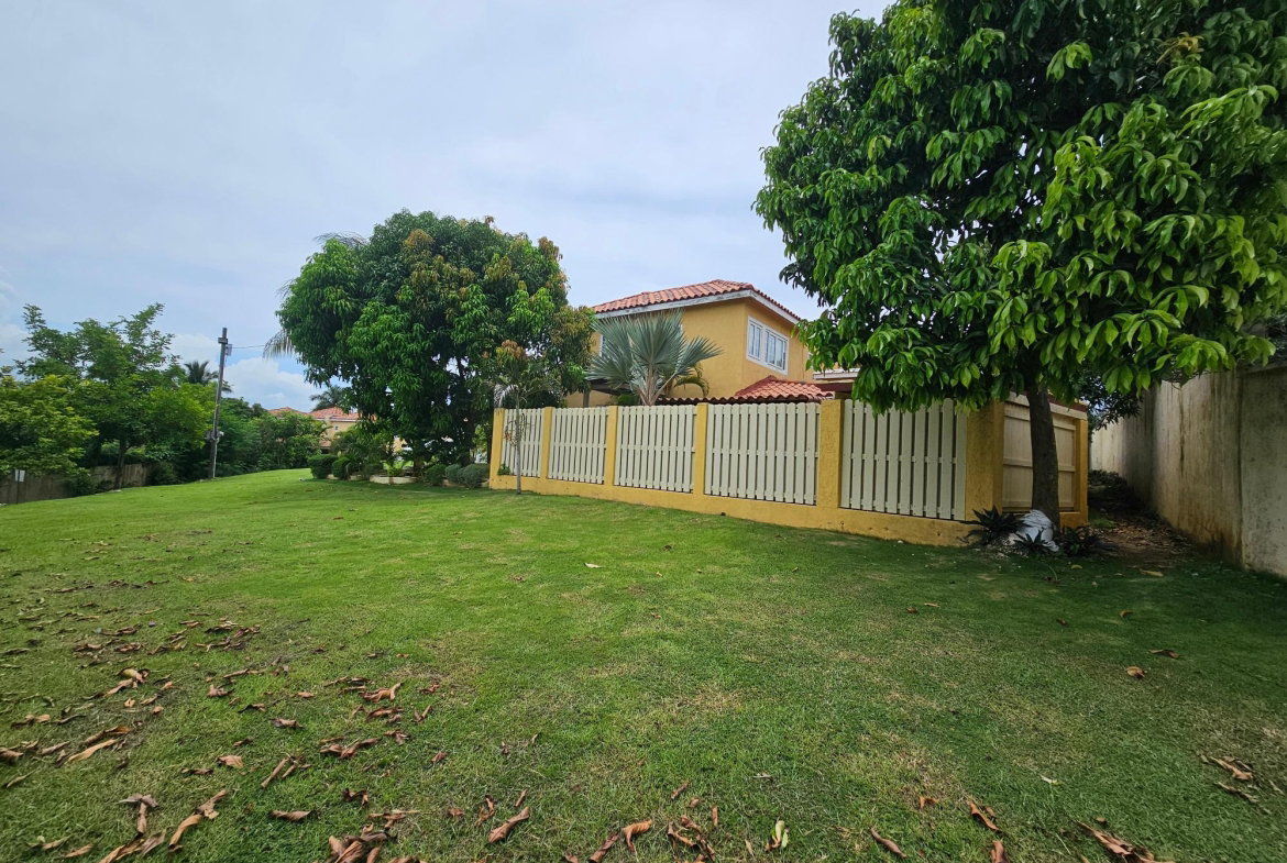 Fourth image of 35-205 Mango Walk Country Club in Montego Bay, St. James, Jamaica - property is For Rent