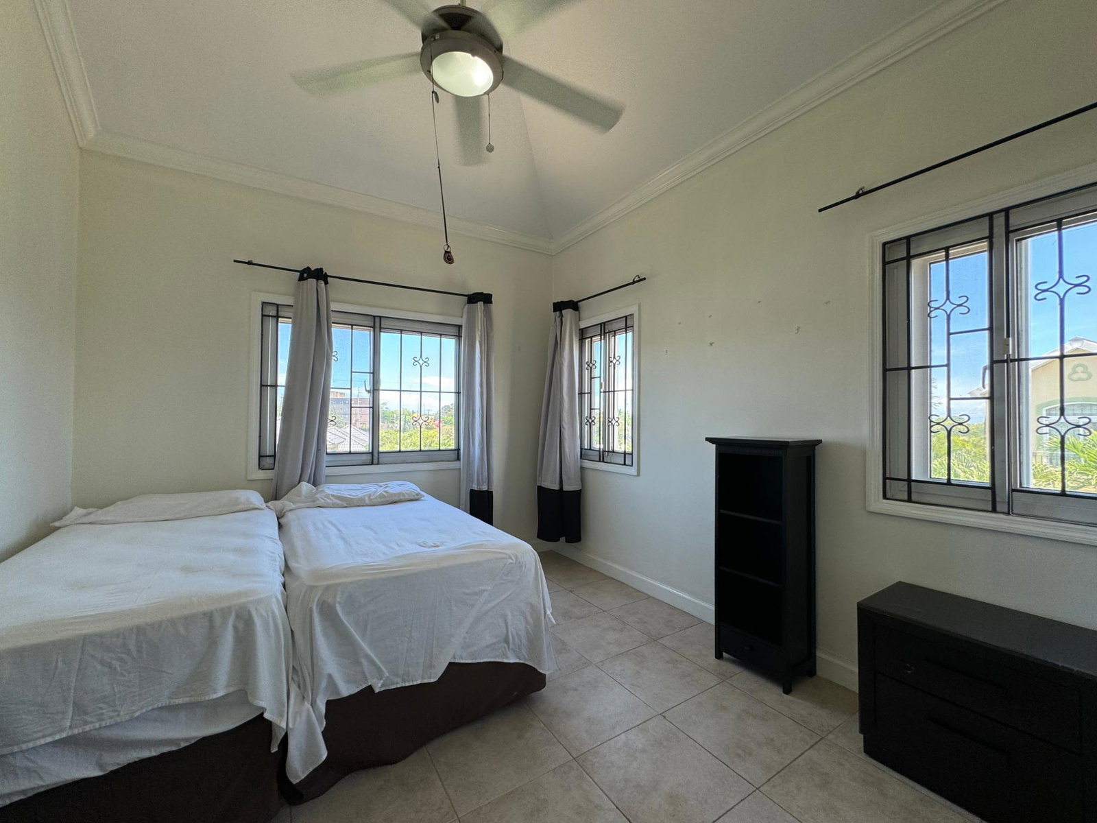 Thirteenth image of 28-17 East Kings House Road in Kingston 6, St. Andrew, Jamaica - property is For Rent