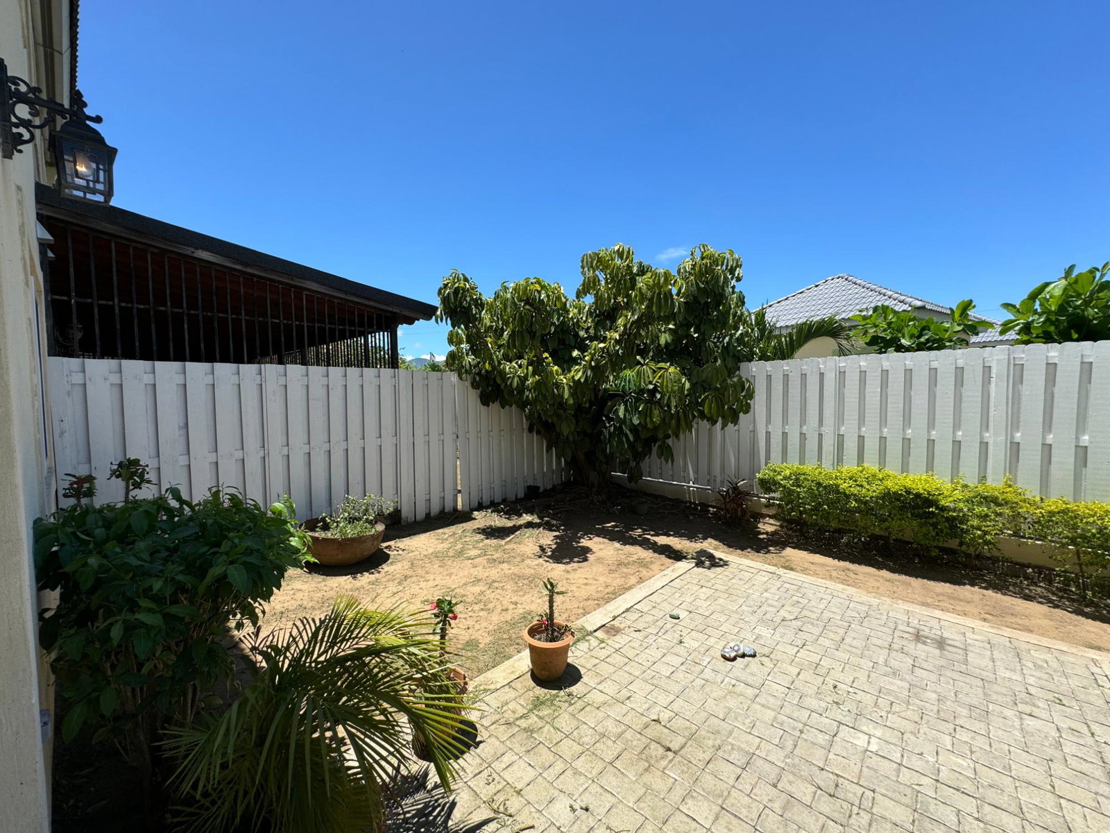 Twenty-First image of 28-17 East Kings House Road in Kingston 6, St. Andrew, Jamaica - property is For Rent