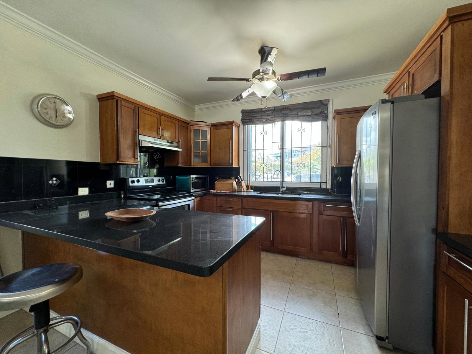 Fifth image of 28-17 East Kings House Road in Kingston 6, St. Andrew, Jamaica - property is For Rent