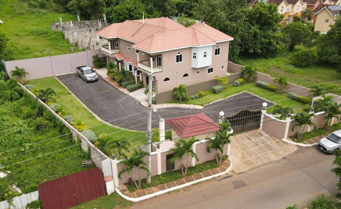 Second image of 2- Belvedere rd in Belvedere, St. Andrew, Jamaica - property is For Sale
