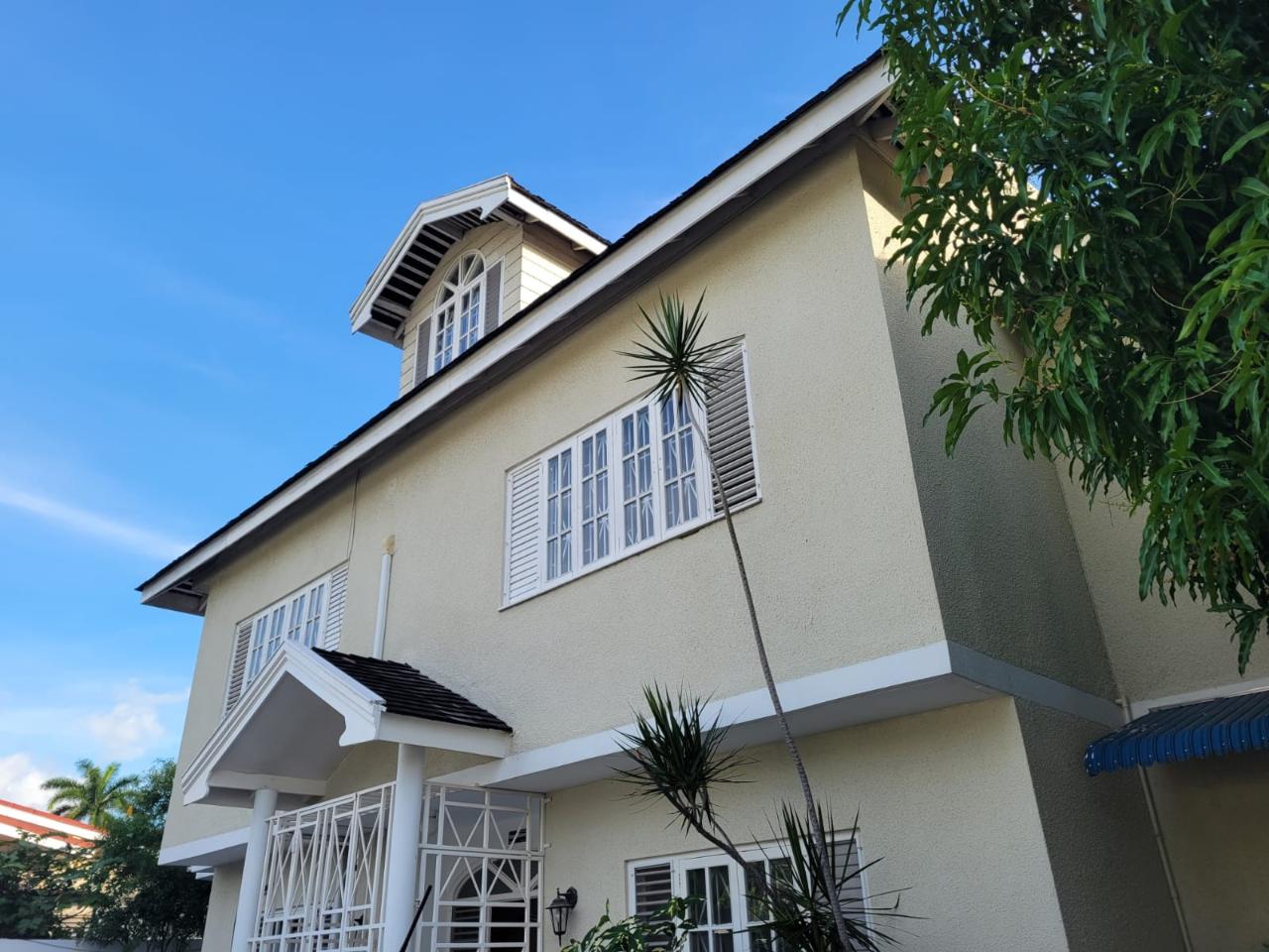 Luxury-Townhouse-for-Sale-in-Kingston-6-Forte-Paddington Third image of t h 1-51 Paddington Terrace in Kingston 6, St. Andrew, Jamaica - property is For Sale