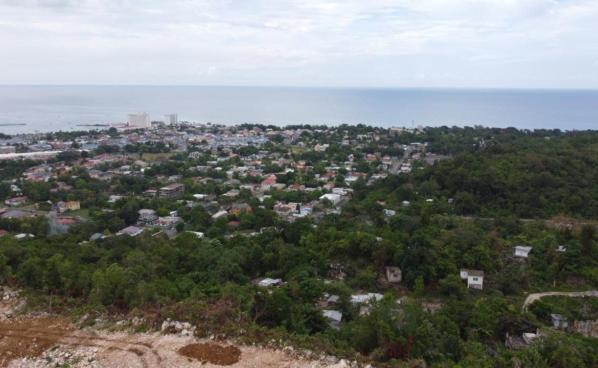 Fourth image of th 4- Ocho Rios Country Club in Ocho Rios, St. Ann, Jamaica - property is For Sale