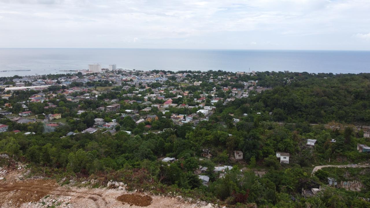 Luxury-Townhouses-for-Sale-in-Ocho-Rios-Country-Club-Jamaica Fourth image of th 4- Ocho Rios Country Club in Ocho Rios, St. Ann, Jamaica - property is For Sale