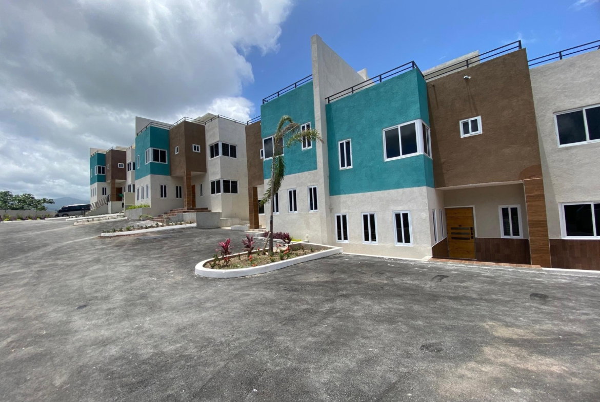 Fifth image of 2-6 Brentwood Terrace, West k in Kingston 19, St. Andrew, Jamaica - property is For Sale