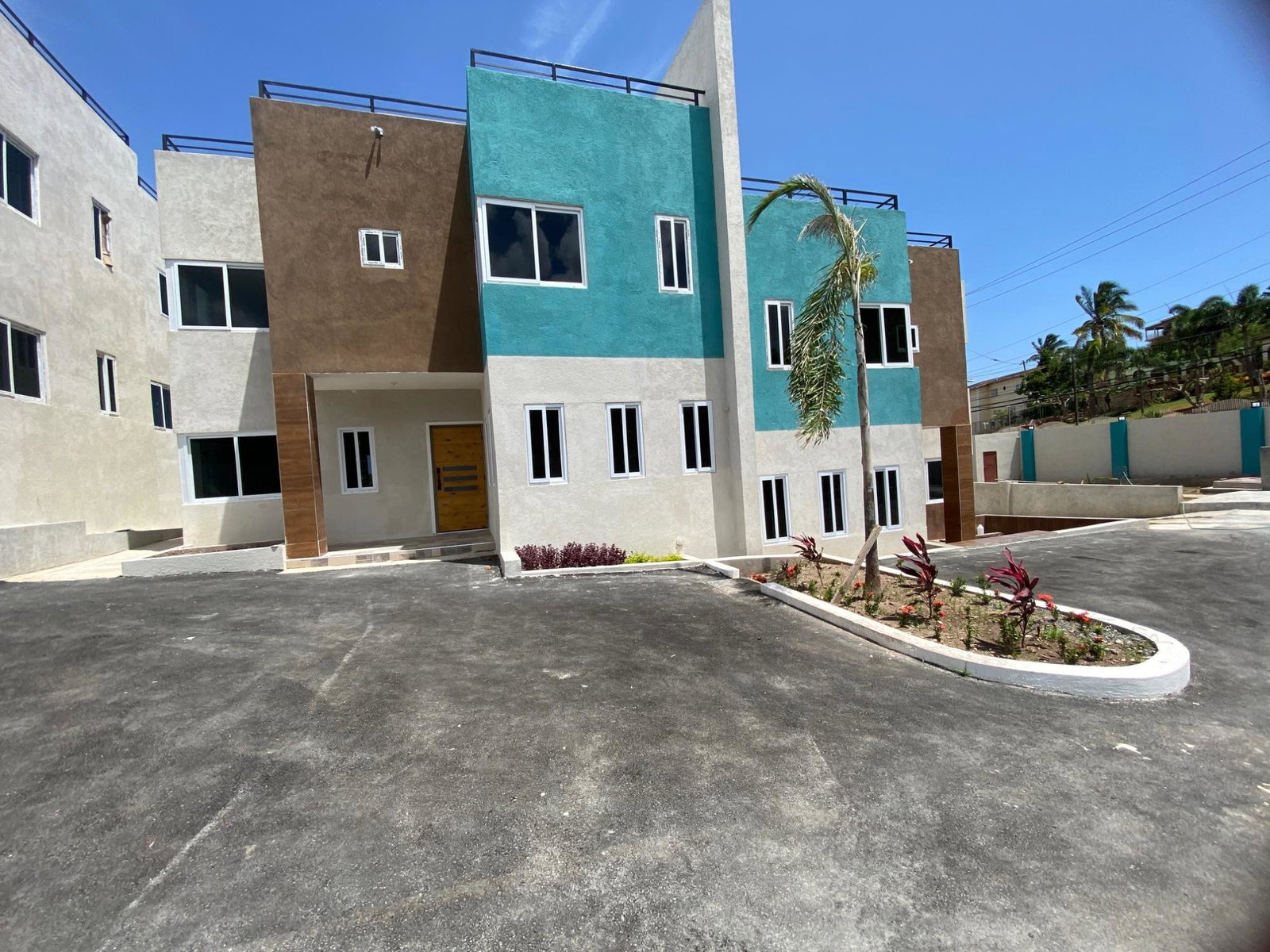 Luxury-Townhouses-for-Sale-in-West-Kirkland-Heights-Vista-Brentwood Seventh image of 2-6 Brentwood Terrace, West k in Kingston 19, St. Andrew, Jamaica - property is For Sale