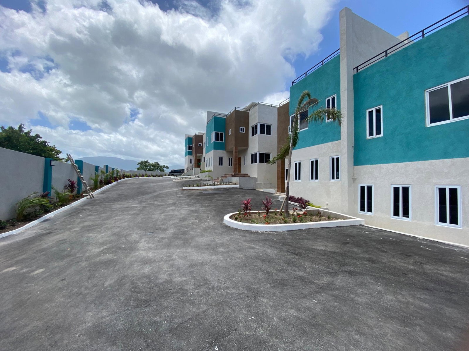 Luxury-Townhouses-for-Sale-in-West-Kirkland-Heights-Vista-Brentwood Tenth image of 2-6 Brentwood Terrace, West k in Kingston 19, St. Andrew, Jamaica - property is For Sale