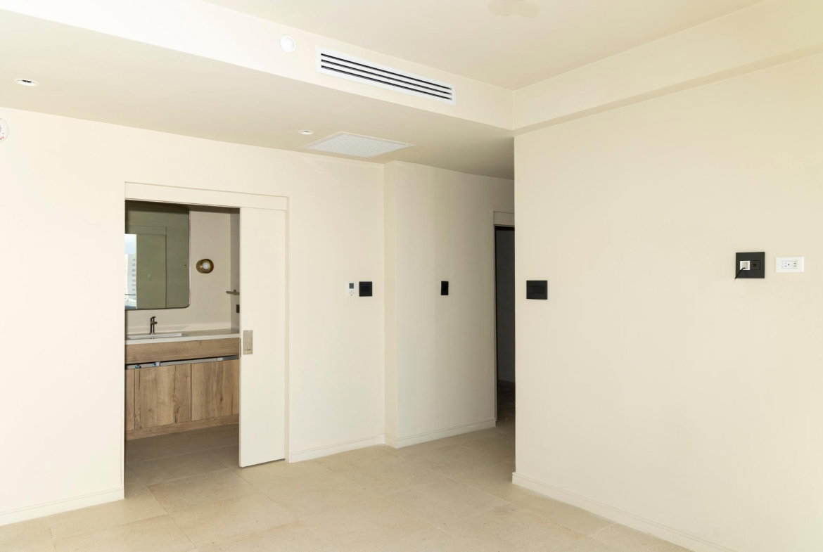 Tenth image of 1202-2-4 King Street in Kingston 1, Kingston, Jamaica - property is For Rent