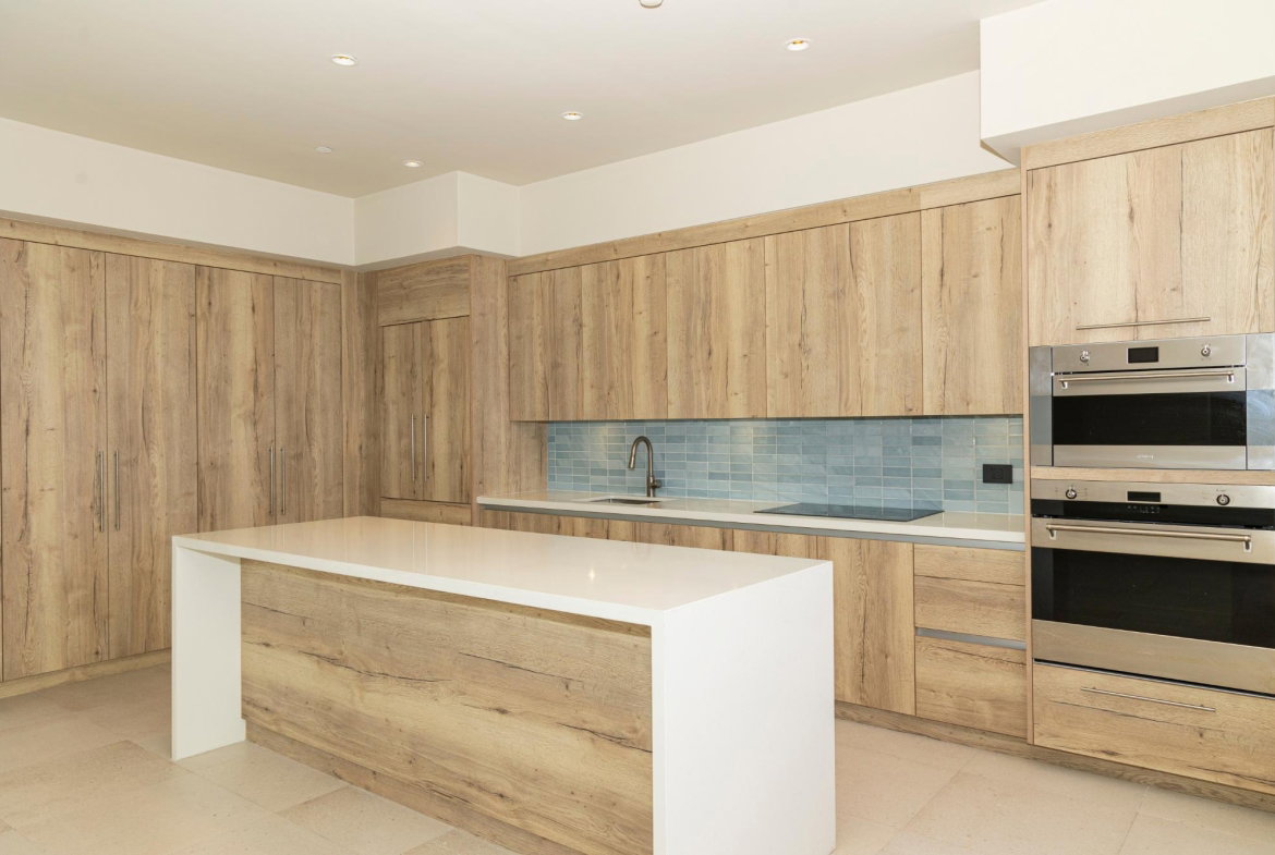 Fourth image of 1205-2-4 King Street in Kingston 1, Kingston, Jamaica - property is For Rent