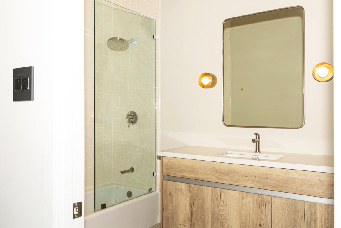 Ninth image of 1205-2-4 King Street in Kingston 1, Kingston, Jamaica - property is For Rent