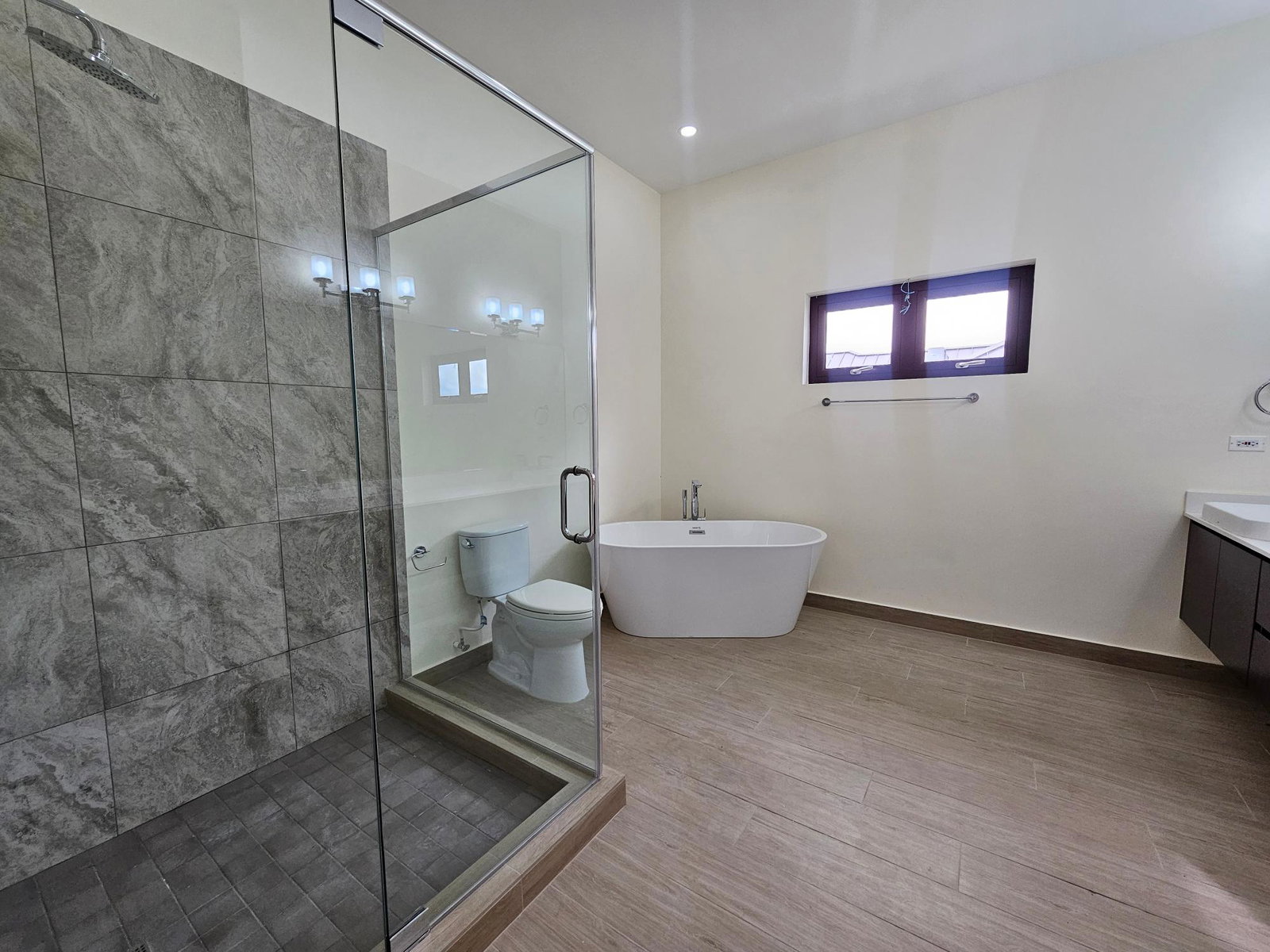 Sixteenth image of a Millsborough Avenue in Kingston 6, St. Andrew, Jamaica - property is For Rent