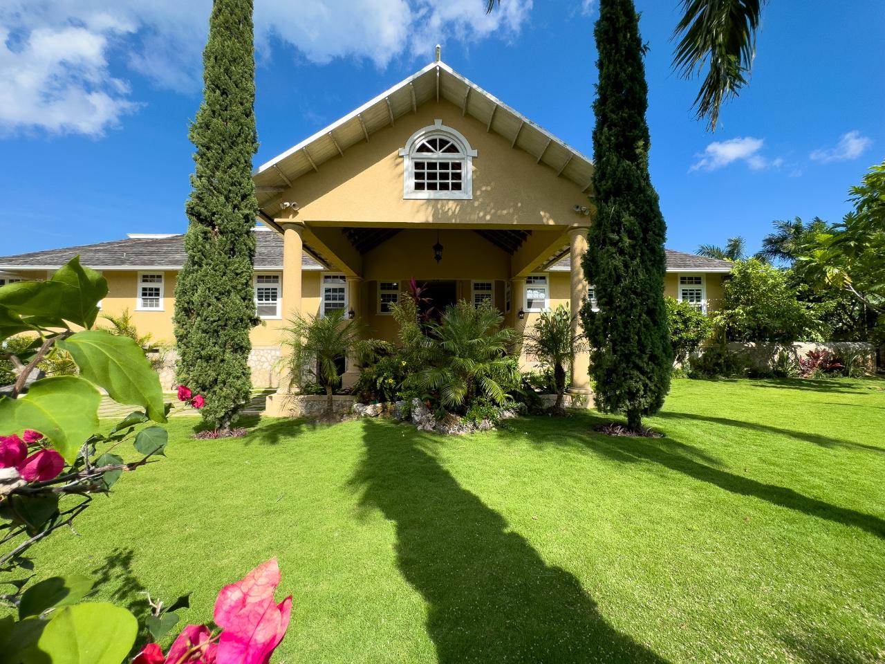Luxury-Villa-for-Rent-in-Ocho-Rios-Jamaica-Stunning-Caribbean-Views Fourth image of Mansfield Drive in Ocho Rios, St. Ann, Jamaica - property is For Rent