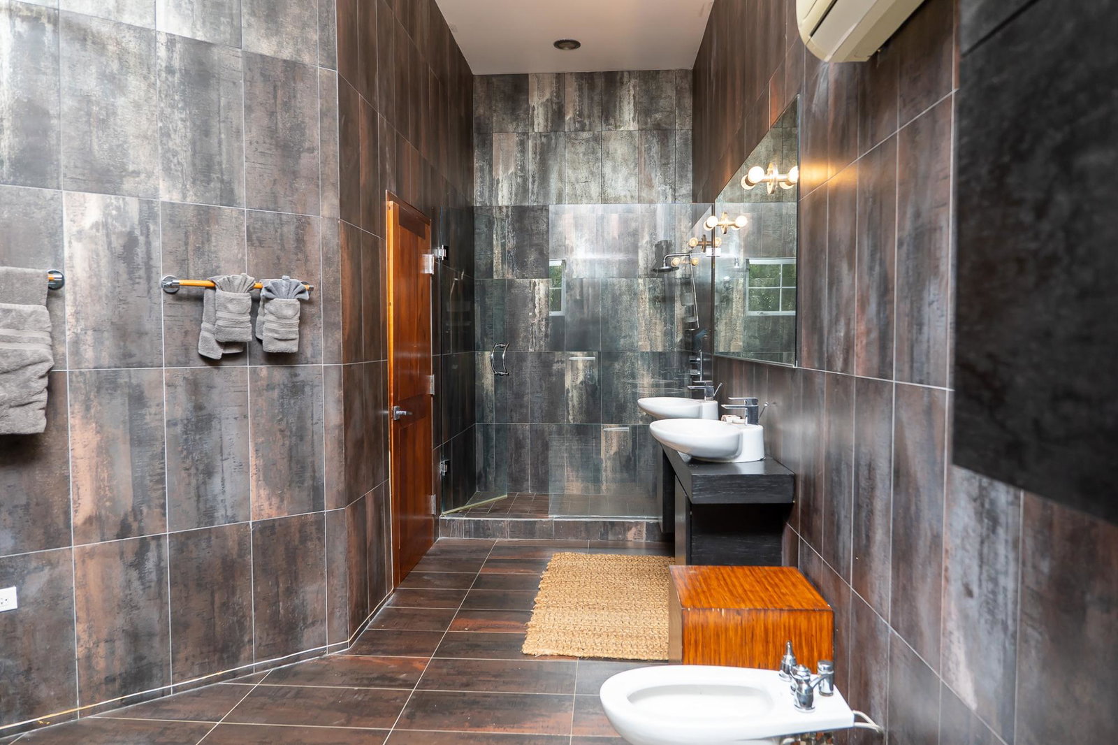 Eleventh image of Casa Bella ,highlands in Rose Hall, St. James, Jamaica - property is For Sale