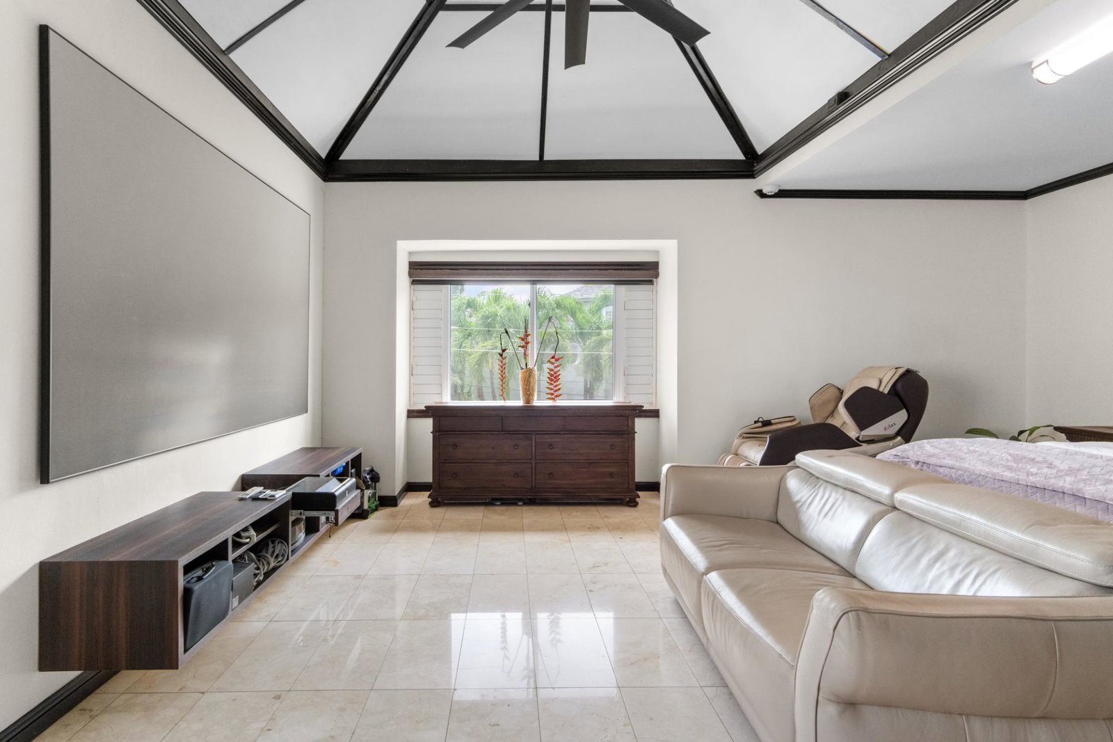 Thirteenth image of 20-12 Norbury Drive in Kingston 8, St. Andrew, Jamaica - property is For Sale