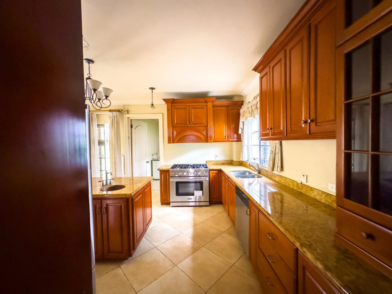 Eleventh image of 12-6 Long Lane in Kingston 8, St. Andrew, Jamaica - property is For Sale